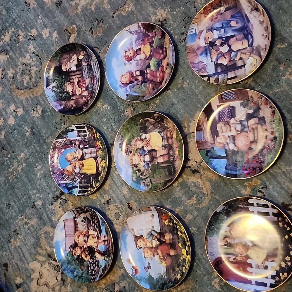 Hummel plates collection